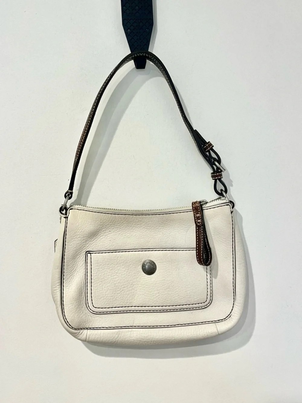 Vintage Coach White Leather Shoulder Bag with Brown Trim - Picture 1 of 6